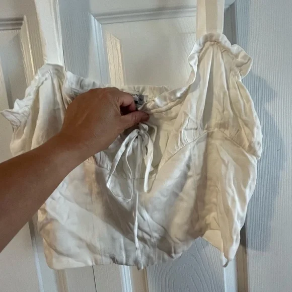 NWT URBAN OUTFITTERS CROP TOPS - Picture 3 of 8